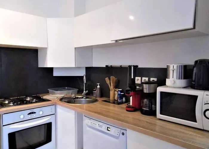 2 spacious bedrooms near Riquier station!
